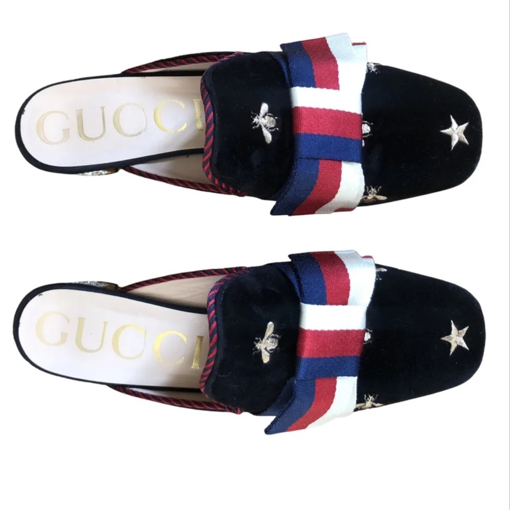 EUC GUCCI VELVET EMBROIDERED SLIDES🎉